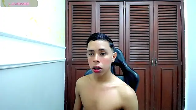 ALEX HOTl  online show from 09-09-25, 01:43