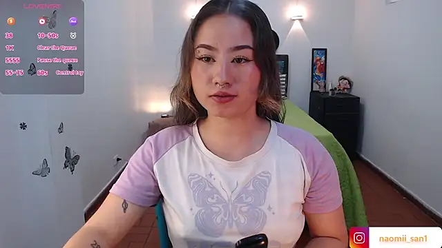 naomii san online show from 09-30-25, 10:04