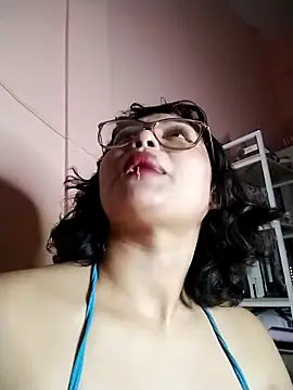 Snapshot of kiokusann chatting on 02-19-26, 04:08 kiokusann online show from 02-19-26, 04:08