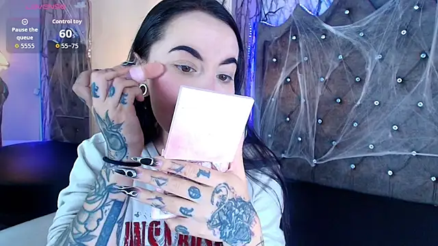 Snapshot of Zami_Escobar_of chatting on 10-21-25, 06:52 Zami Escobar of online show from 10-21-25, 06:52