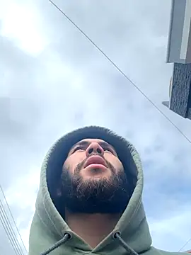 Snapshot of Diicaprio69 chatting on 10-27-25, 08:13 Diicaprio69 online show from 10-27-25, 08:13