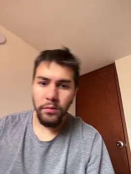 Snapshot of Diicaprio69 chatting on 11-26-25, 07:48 Diicaprio69 online show from 11-26-25, 07:48