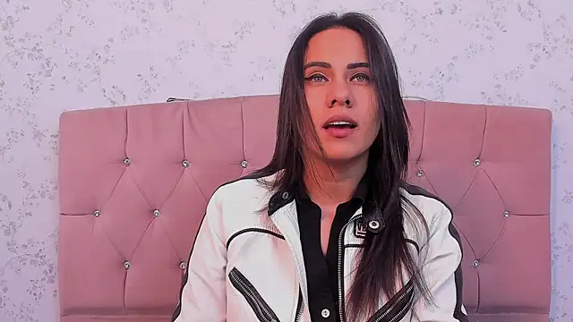 Maddy-Johnson- online show from 09-13-25, 03:50