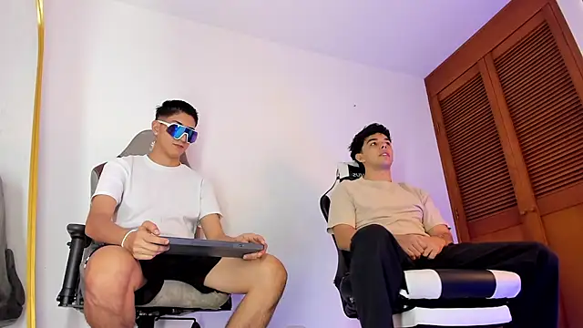 sotooliver3 online show from 11-14-25, 08:07