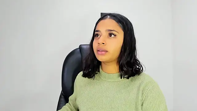 ScarletDoll online show from 11-19-25, 04:12