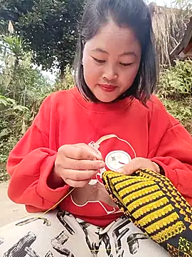 maycuc123 online show from 12-15-25, 12:37