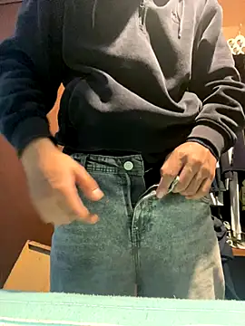 Snapshot of zzagreo chatting on 11-28-25, 07:33 zzagreo online show from 11-28-25, 07:33