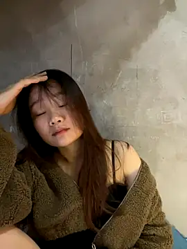 Snapshot of Hinne07 chatting on 11-18-25, 12:27 Hinne07 online show from 11-18-25, 12:27