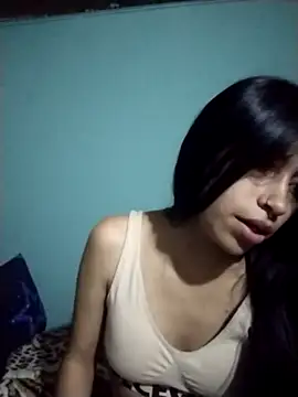 Snapshot of Pocahontas_tw chatting on 12-15-25, 06:34 Pocahontas tw online show from 12-15-25, 06:34