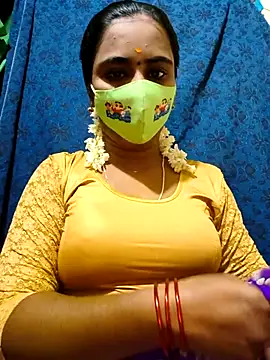 mini-queen online show from 11-22-25, 03:00