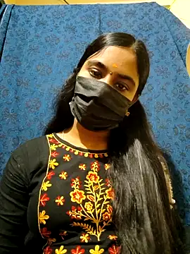 mini-queen online show from 12-20-25, 03:30