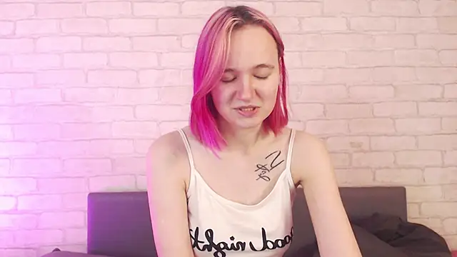 Ericha Stone online show from 10-15-25, 01:17