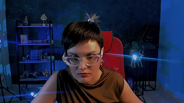 Snapshot of LauraDavidsons chatting on 11-21-25, 04:49 LauraDavidsons online show from 11-21-25, 04:49