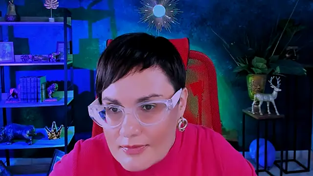 Snapshot of LauraDavidsons chatting on 11-26-25, 12:28 LauraDavidsons online show from 11-26-25, 12:28