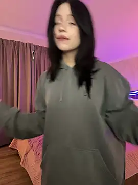 YourLittleDevil online show from 03-31-26, 05:19