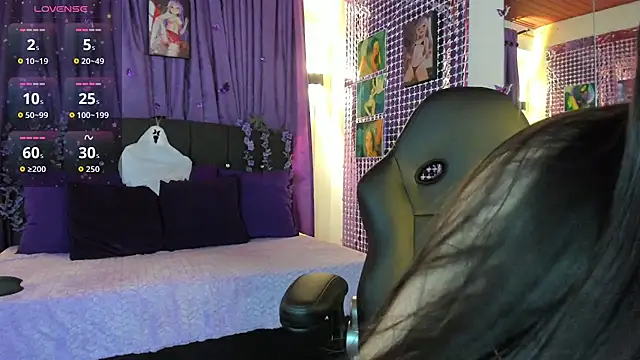 Moon Play online show from 10-09-25, 03:32