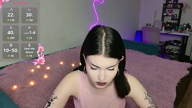 Alice18James online show from 12-14-25, 06:34