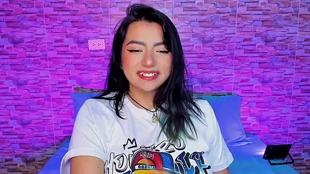 Snapshot of sammy_bunny1 chatting on 02-08-26, 01:31 sammy bunny1 online show from 02-08-26, 01:31