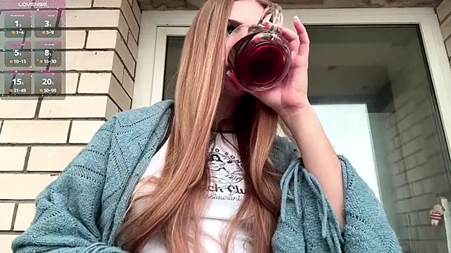 Snapshot of SweetJinny88 chatting on 11-21-25, 07:40 SweetJinny88 online show from 11-21-25, 07:40