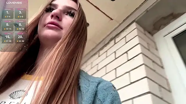 Snapshot of SweetJinny88 chatting on 11-22-25, 09:30 SweetJinny88 online show from 11-22-25, 09:30