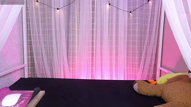 Snapshot of lynx_sun chatting on 10-21-25, 07:25 lynx sun online show from 10-21-25, 07:25