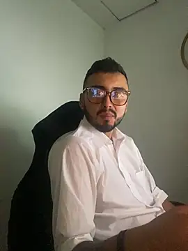 Snapshot of cristopher_wallacee chatting on 11-27-25, 09:39 cristopher wallacee online show from 11-27-25, 09:39