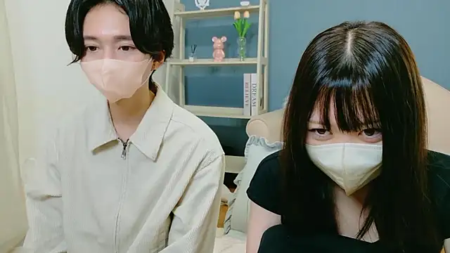Snapshot of Eri-aimer chatting on 09-22-25, 01:35 Eri-aimer online show from 09-22-25, 01:35