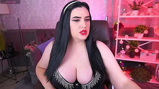 LunaPearll online show from 10-06-25, 12:46