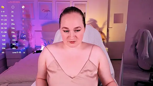 Snapshot of Kitty_Rest_ chatting on 11-18-25, 04:11 Kitty Rest online show from 11-18-25, 04:11