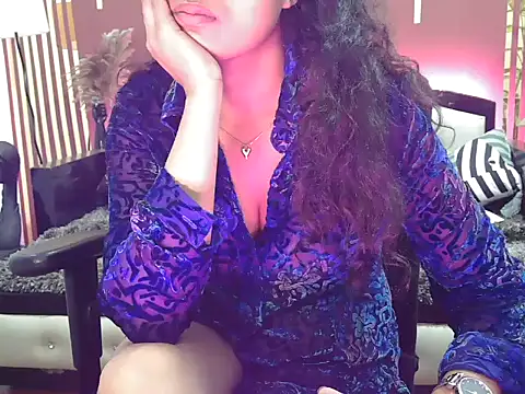 Snapshot of shaalu_sharma chatting on 10-06-25, 09:01 shaalu sharma online show from 10-06-25, 09:01