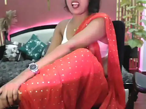 Snapshot of shaalu_sharma chatting on 10-08-25, 08:23 shaalu sharma online show from 10-08-25, 08:23