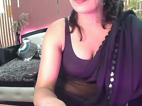 Snapshot of shaalu_sharma chatting on 10-16-25, 10:16 shaalu sharma online show from 10-16-25, 10:16