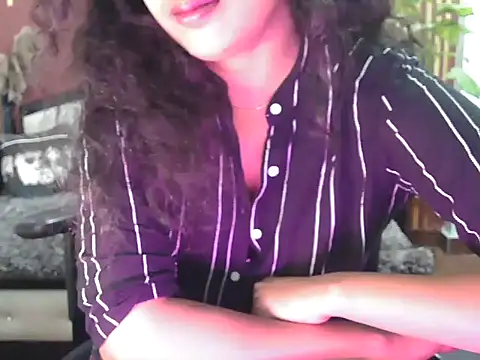 Snapshot of shaalu_sharma chatting on 11-09-25, 03:49 shaalu sharma online show from 11-09-25, 03:49