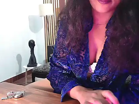 Snapshot of shaalu_sharma chatting on 11-10-25, 04:22 shaalu sharma online show from 11-10-25, 04:22