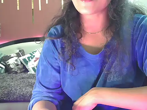 Snapshot of shaalu_sharma chatting on 11-19-25, 06:35 shaalu sharma online show from 11-19-25, 06:35