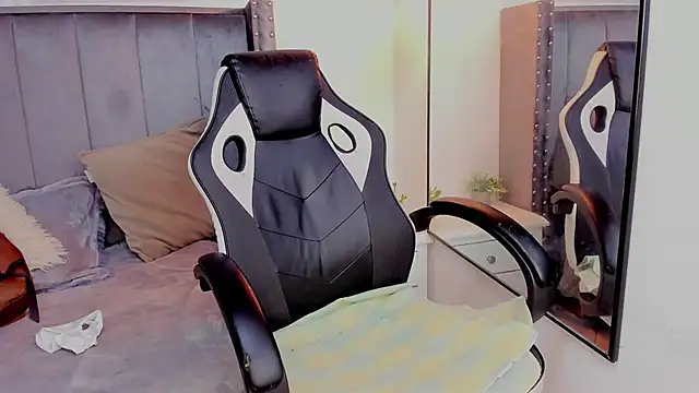 Miyu Komori online show from 03-20-26, 07:52