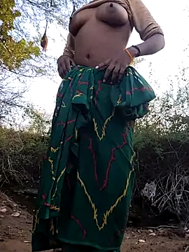 Snapshot of Hita_Grewal chatting on 11-07-25, 01:49 Hita Grewal online show from 11-07-25, 01:49