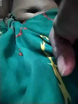 Snapshot of Hita_Grewal chatting on 11-12-25, 04:18 Hita Grewal online show from 11-12-25, 04:18