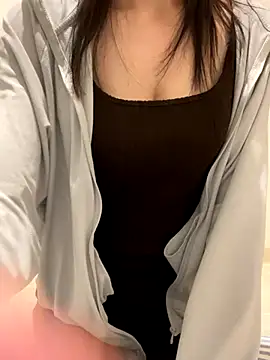 Snapshot of yayoi_jp chatting on 11-04-25, 04:06 yayoi jp online show from 11-04-25, 04:06