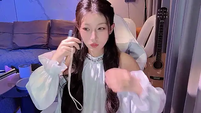 Snapshot of Lixinel-520 chatting on 09-11-25, 09:53 Lixinel-520 online show from 09-11-25, 09:53