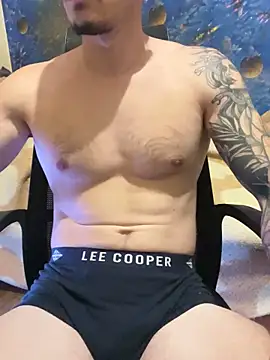 Snapshot of fronkie9384 chatting on 10-10-25, 05:56 fronkie9384 online show from 10-10-25, 05:56