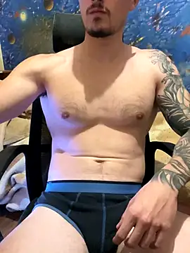 Snapshot of fronkie9384 chatting on 10-20-25, 08:31 fronkie9384 online show from 10-20-25, 08:31