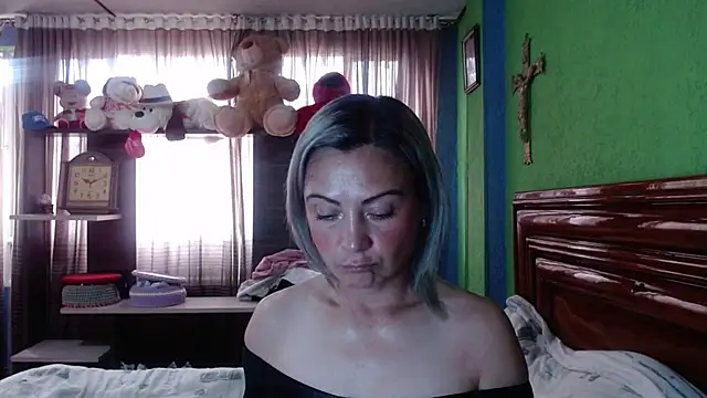 Snapshot of _Charlize_theron_ chatting on 10-14-25, 05:47 Charlize theron online show from 10-14-25, 05:47