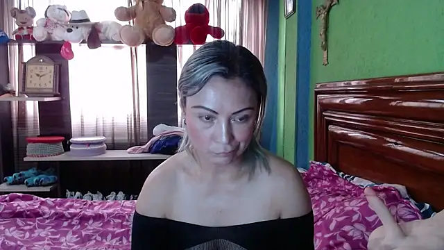 Snapshot of _Charlize_theron_ chatting on 10-26-25, 08:37 Charlize theron online show from 10-26-25, 08:37