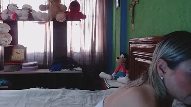 Snapshot of _Charlize_theron_ chatting on 11-11-25, 05:57 Charlize theron online show from 11-11-25, 05:57