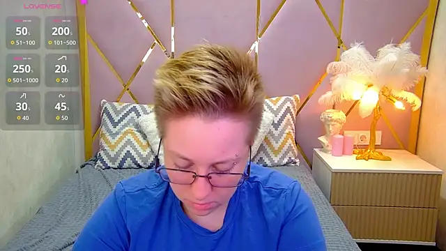 AlexandraGreen online show from 10-13-25, 09:04