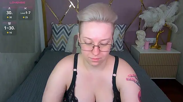 AlexandraGreen online show from 11-21-25, 09:13