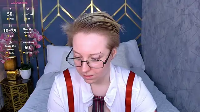 AlexandraGreen online show from 02-28-26, 09:05