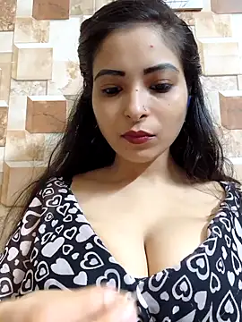 QUEEN-ADITI online show from 09-15-25, 01:44