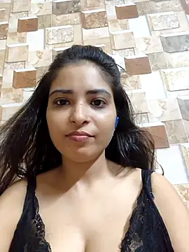 QUEEN-ADITI online show from 10-02-25, 03:24
